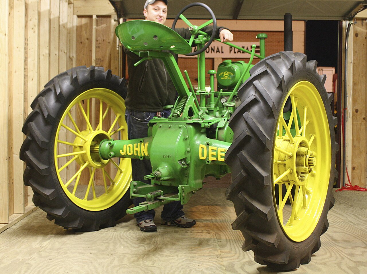 Brytyjski kolekcjoner sprzedaje ponad 500 modeli John Deere