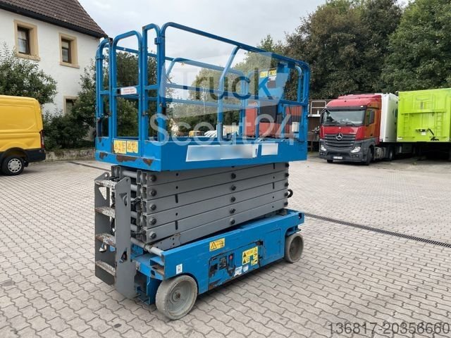 Arbeitsbühne GENIE Scherenbühne Elektro GS 4047 AH 13,75 m 350 kg gebraucht
