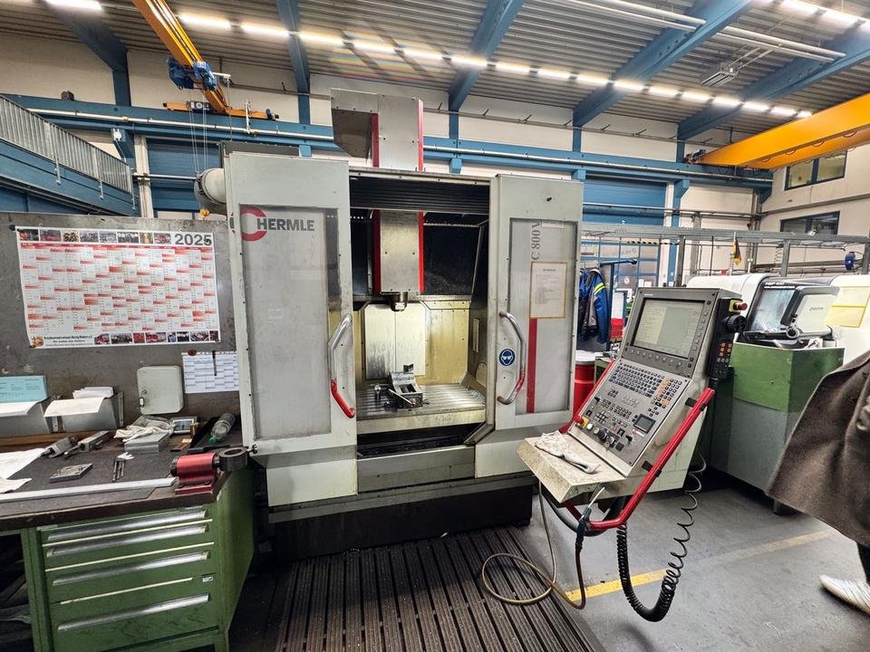 CNC HERMLE Bearbeitungszentrum C 800 V