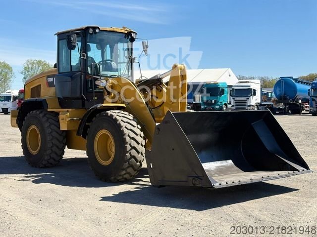 Radlader CATERPILLAR 930M Radlader mit Schaufel 2.090 BTH gebraucht