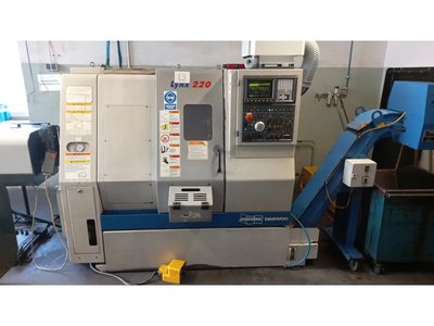 DOOSAN LYNX DOOSAN / DAEWOO LYNX 220
CNC DREHBANK (L3) – FANUC
+ LNS BAR FEEDER CNC lathe