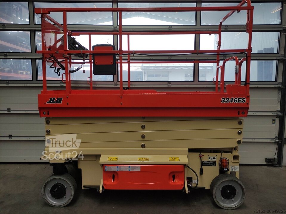 Scherenarbeitsbühne JLG 3246ES gebraucht