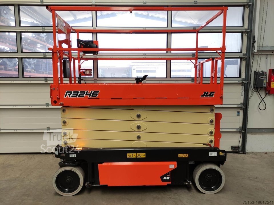 Scherenarbeitsbühne JLG R3246 gebraucht