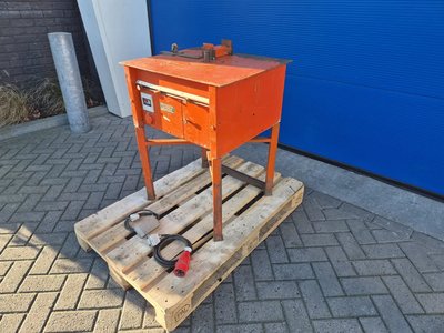 Van der Spek – Fußbetätigte Biegemaschine