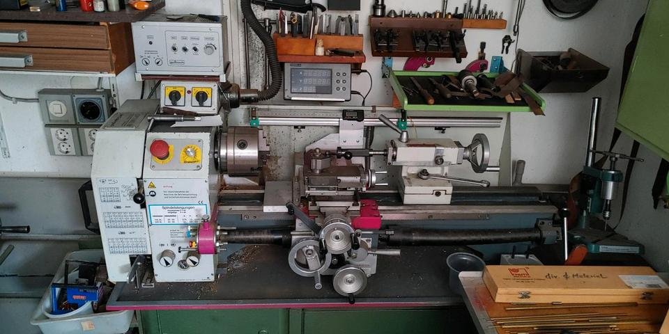 Machines lathe etc.