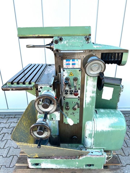 Macmon M100 Universal Milling Machine с горизонтальной головкой