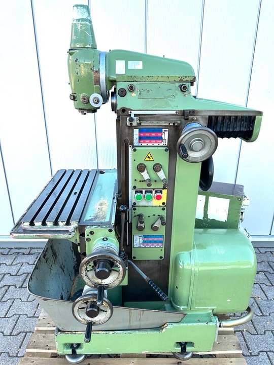 Универсальная фрезерная машина Macmon M100 с вертикальной головкой