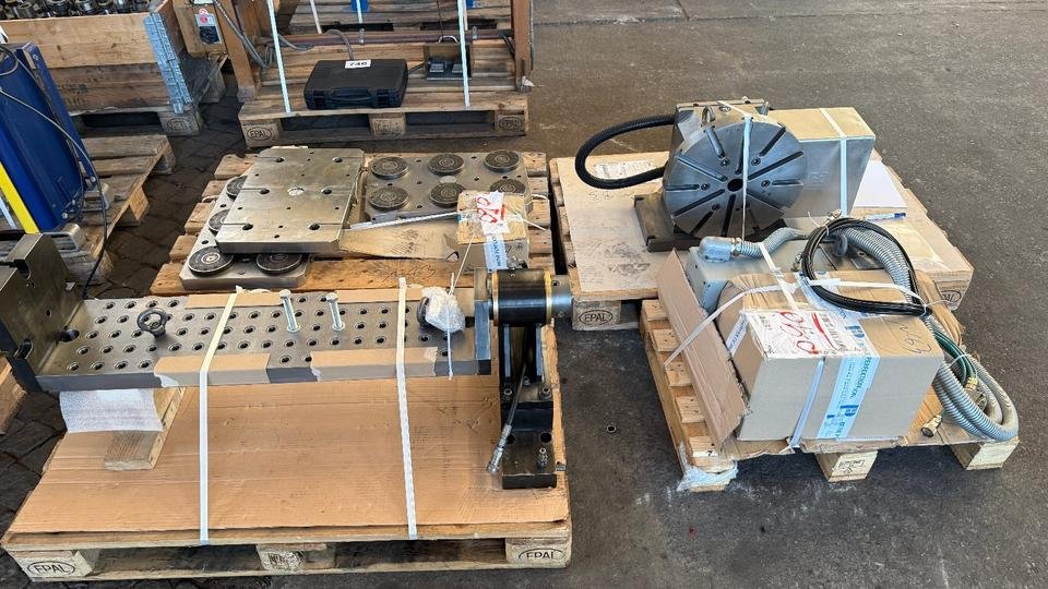 CNC Rundtisch Hofmann RWNC-160 und Lehmann EA 430 Erowa Basisplatte MTS 30 x 560mm P und Aufspannbrücke Drehtisch 4. und