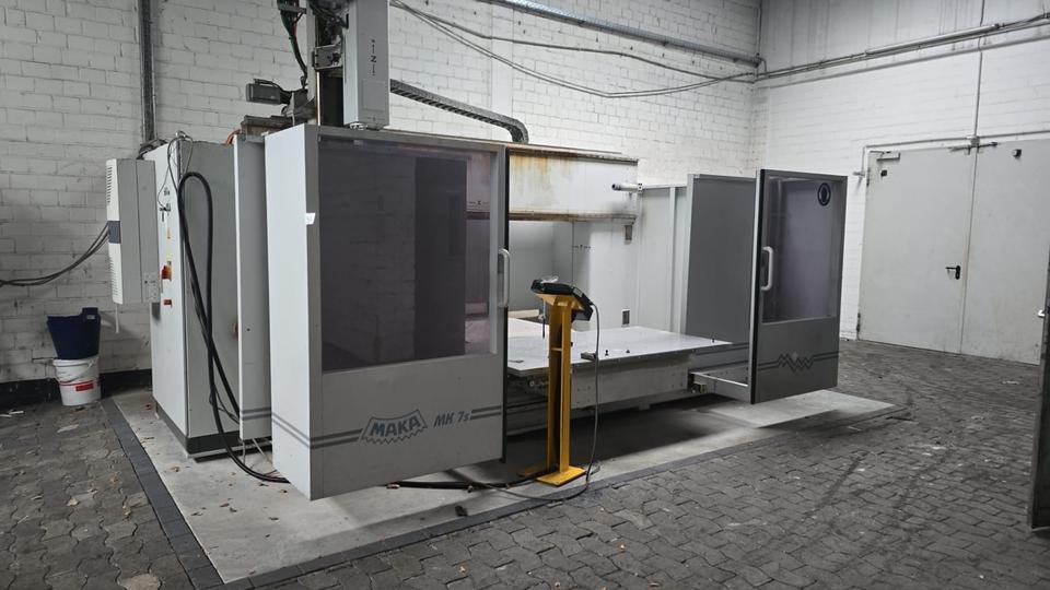 CNC Fräsmaschine Maka MK7S 5Achsen Bearbeitungszentrum Modellbau