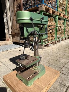 Gepflegte Standbohrmaschine