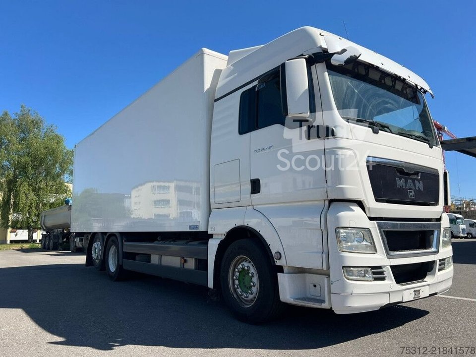 LKW mit Kofferaufbau MAN TGX26.400  E5 6x2 LBW Scheckheft AHK Lenkachse gebraucht