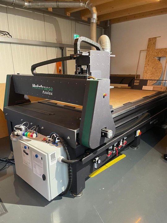 HOLZFRAESE CNC obráběcí centrum Axolox 2513