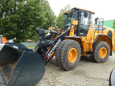 Radlader mit Hydr. Schnellwechsler L 70 Hyundai HL 955A  Hydr. Schnellw. + Erdschaufel gebraucht