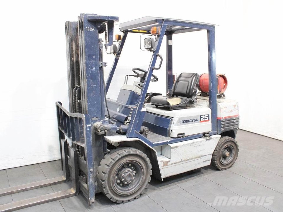 Komatsu FG 25 T-11