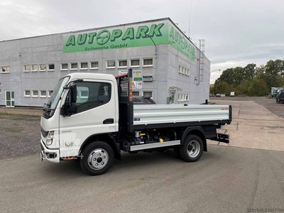 Dreiseitenkipper FUSO 6S15 Ausstellungsmaschine