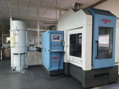 Gebrauchte Röders TYP RFM760-099 Bearbeitungszentrum Vertikal