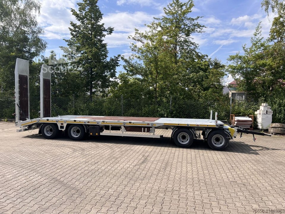 Tieflader Anhänger Möslein T4 VB H1 gerade  neuer 4 Achs Tieflader gerade hydraulischen Rampen neu
