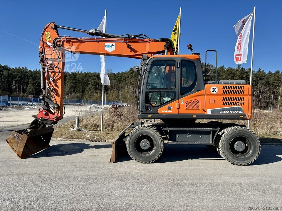 Mobilbagger Doosan DX170W-5 gebraucht