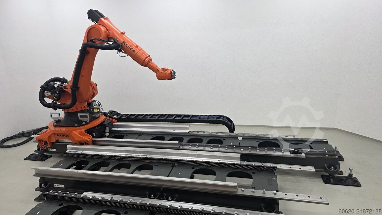 KUKA KR 210 R2700-2 (QUANTEC-2) +KL 4000