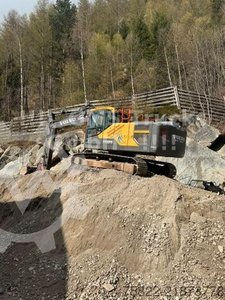 VOLVO EC 220 / SW + 2 Löffel