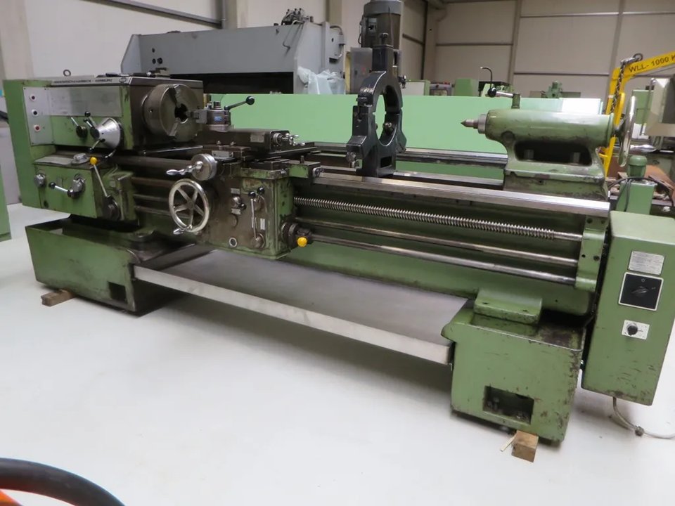VDF H+H V3 Leit- und Zugspindeldrehmaschine