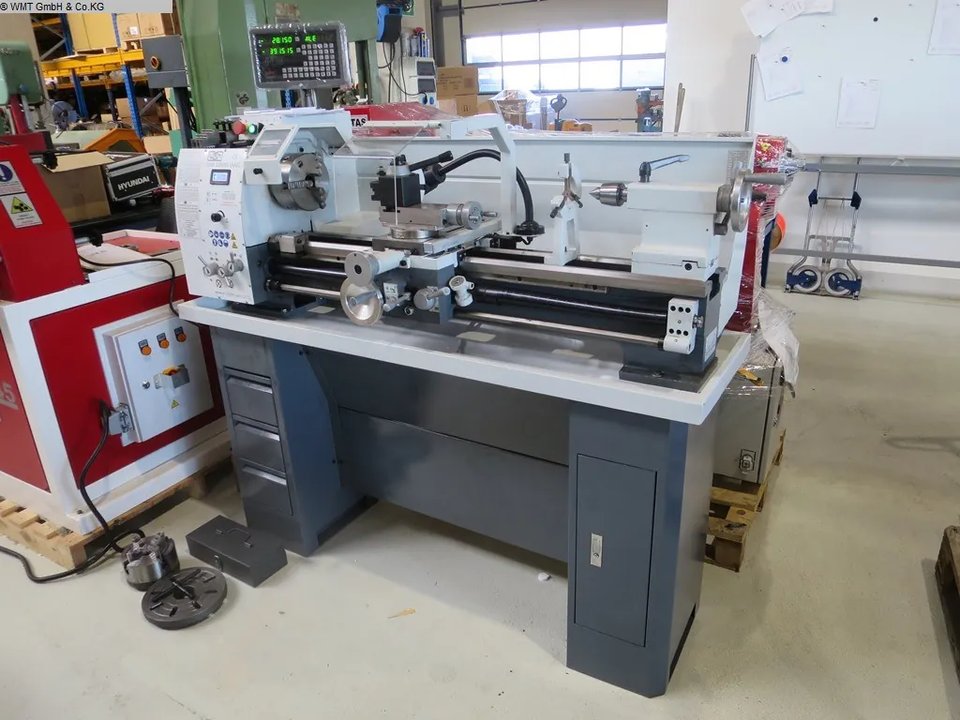UWM 320 X 900 VARIO/DRO Leit- und Zugspindeldrehmaschine