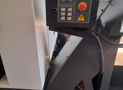Hyundai Wia HD2200 C cnc lathe