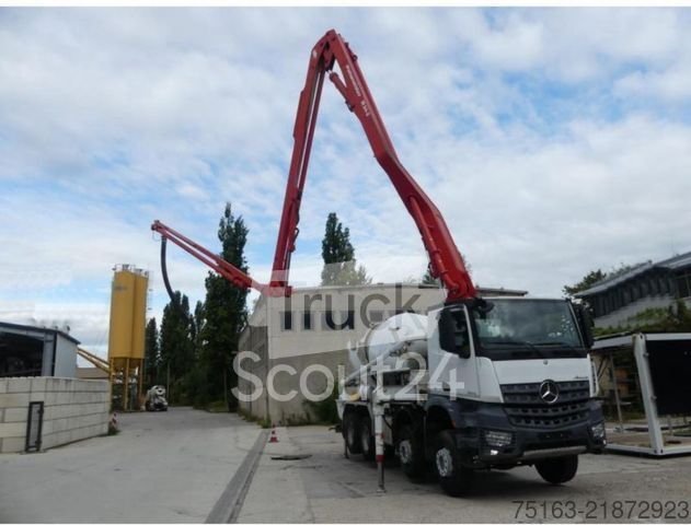 Betonpumpen-LKW MERCEDES-BENZ Arocs 3243 8x4 Pumi Putzmeister deutsch top gebraucht