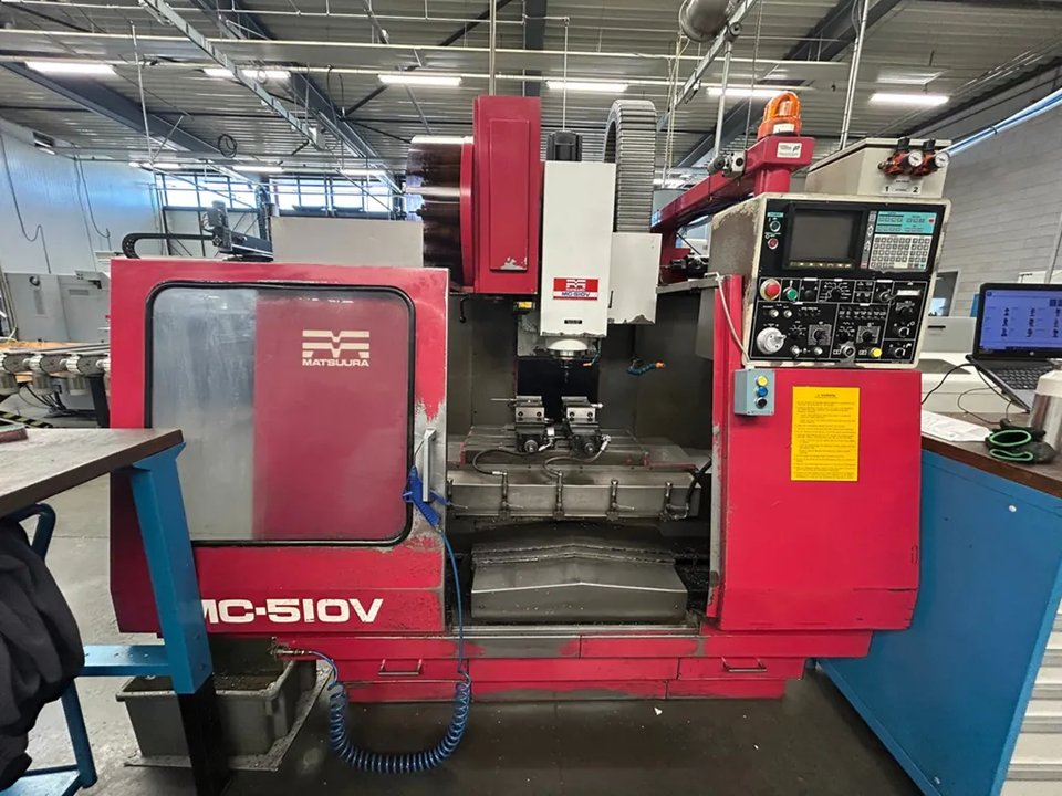 Matsuura - 1990 - MC-510V - Vertikale Maschinenzentren mit 20 Werkzeughaltern