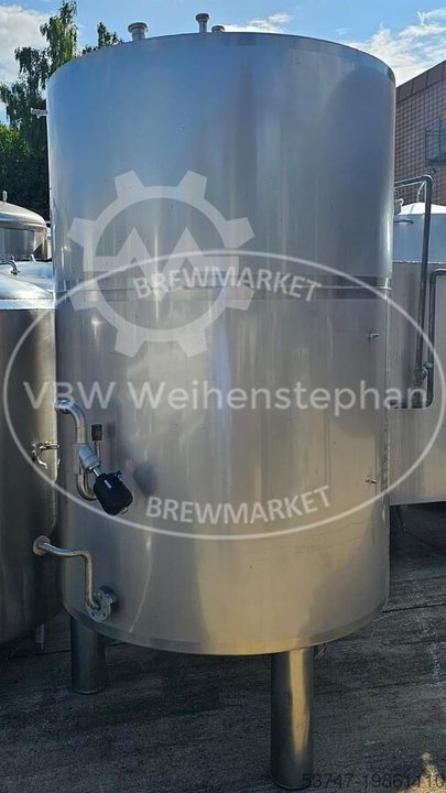 Hot water tank