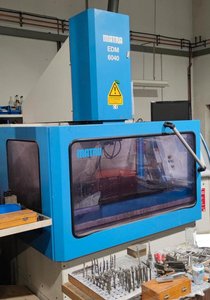 7180 CNC Senkerodiermaschine (C-Achse) Matra EDM 6040
