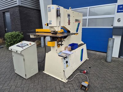 Geka - PUMA 80/E-750 - Stanzmaschine mit Semi-Paxy-Positionierungssystem