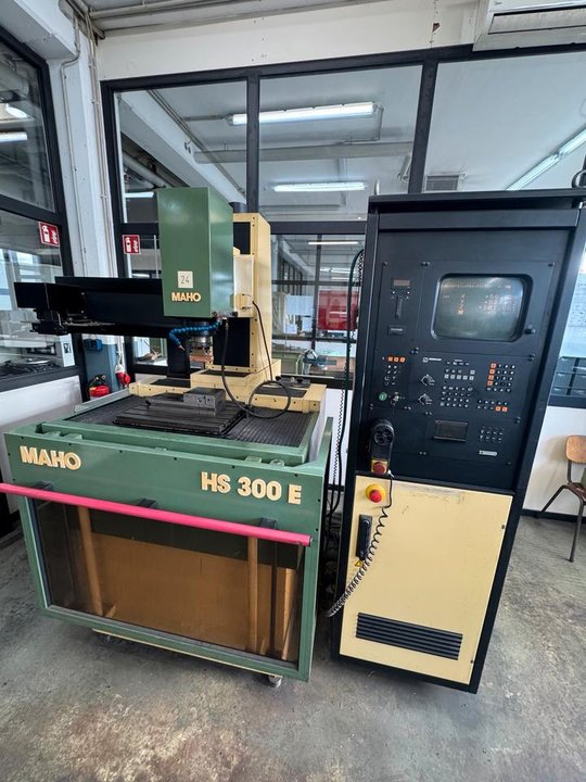 Senkerodiermaschine Erodiermaschine MAHO HS 300 E