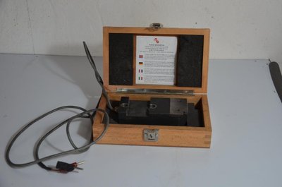 Messinstrument für Drahterodiermaschine AGIE 193 392.8