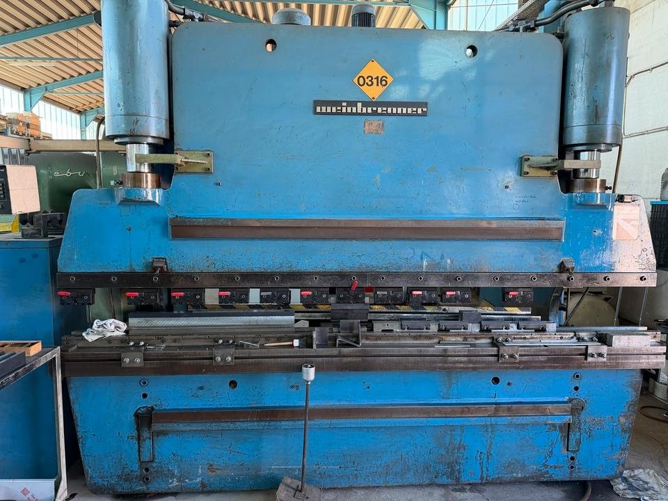 Weinbrenner Abkantpresse AP 110