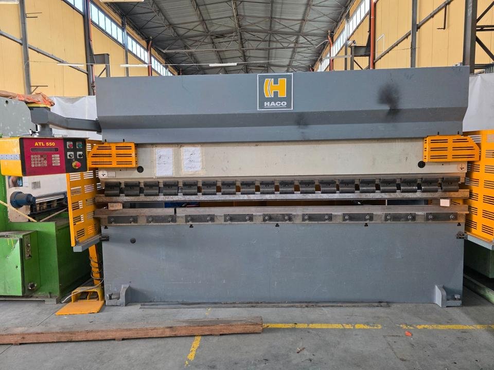 Hydraulický lis HACO PPM 135t - 3600