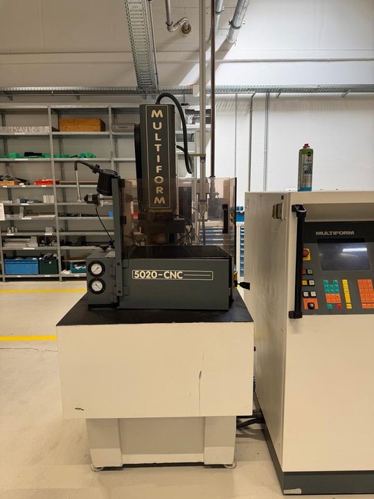 Deckel Multiform Senkerodiermaschine