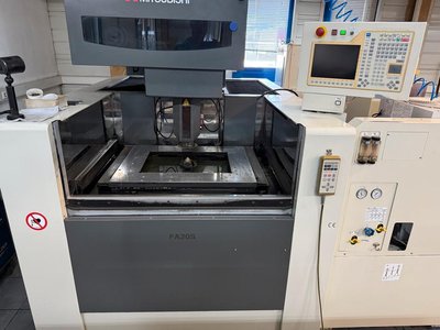 Mitsubishi FA 20 S Drahterodiermaschine Bj. 2006 zu verkaufen