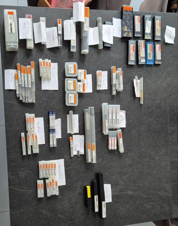 Konvolut Werkzeuge Fräser / Bohrer / Wendeplatten VHM / HSS