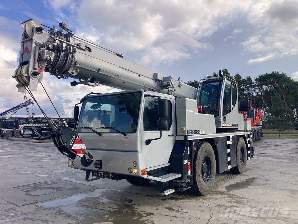 Liebherr LTM 1030-2.1 2023   Mobile cranes