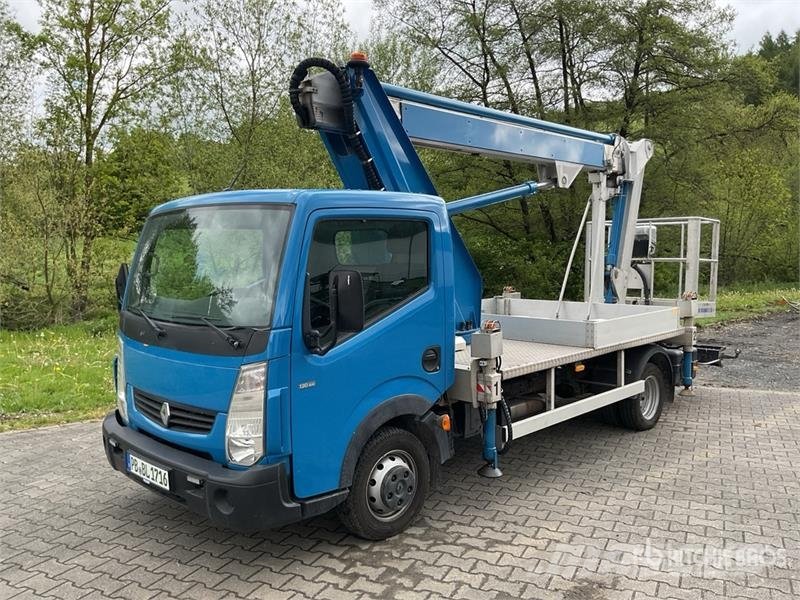 Renault MJ201 on Renault Mulitel 4x2 Bucket Truck