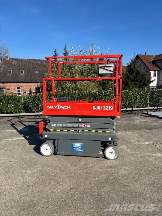 SkyJack Scheren Arbeitsbühne SJ 3219