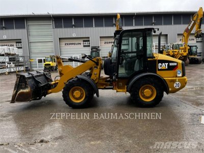 CAT 906M