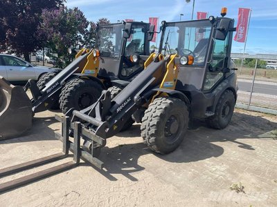 Mecalac AX 700