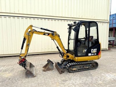 CAT 301.7D / 2017 BJ / 1.597 H / 2 x Löffel / MS01