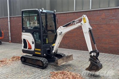 Bobcat E17