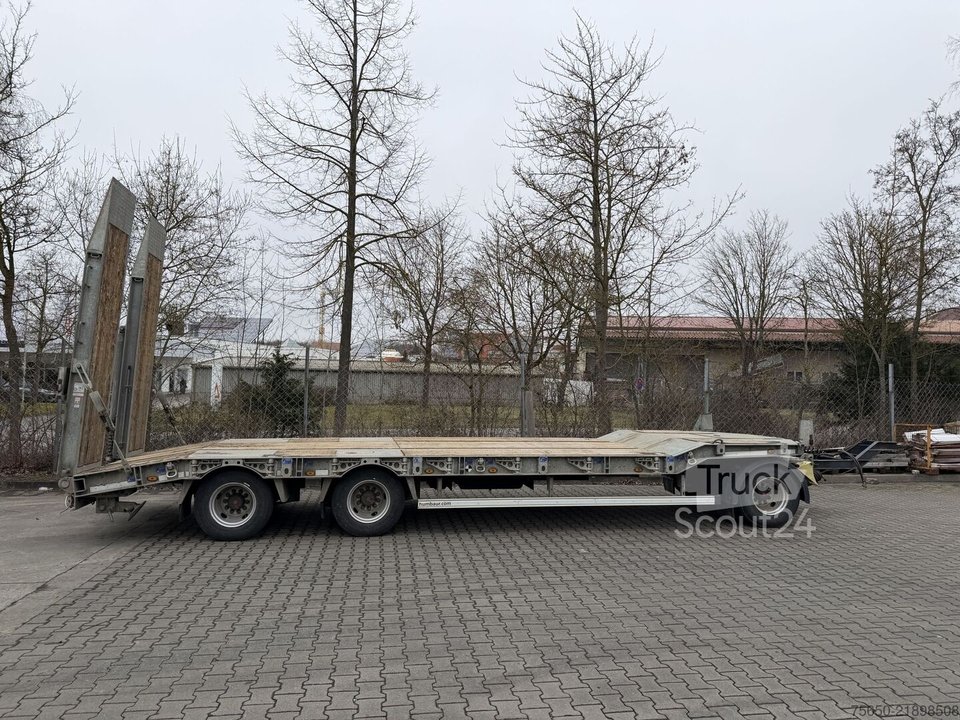 Tieflader Anhänger Humbaur HTD 30  3 Achs Tiefladeranhänger, Wenig Benutzt gebraucht