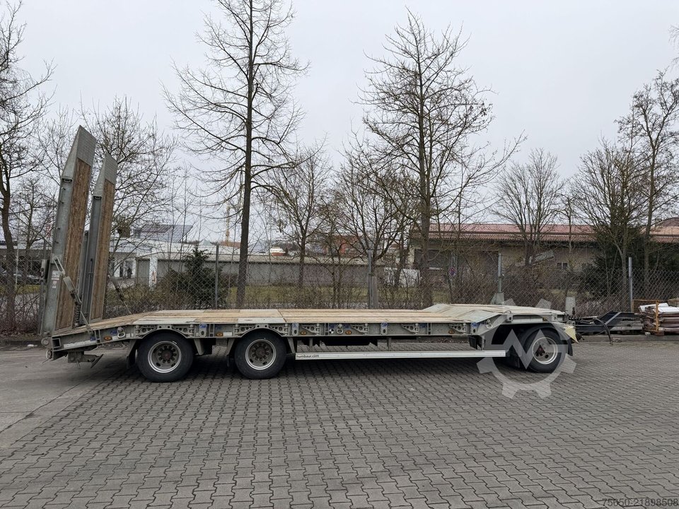 Humbaur HTD 30  3 Achs Tiefladeranhänger, Wenig Benutzt