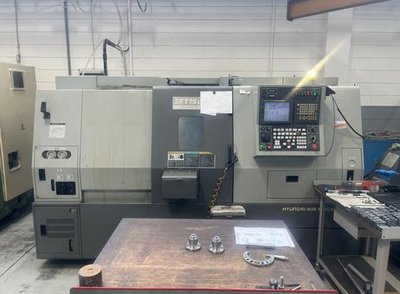 HYUNDAI SKT15LMS CNC lathe