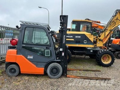 Toyota 02-8 FGF 25 Gabelstapler Gas 7.000 EUR